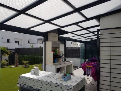 Cerramientos de terrazas en Madrid: Disfruta de tu espacio todo el año 14