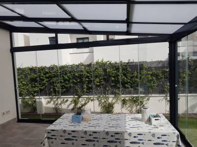 Cerramientos de terrazas en Madrid: Disfruta de tu espacio todo el año 13