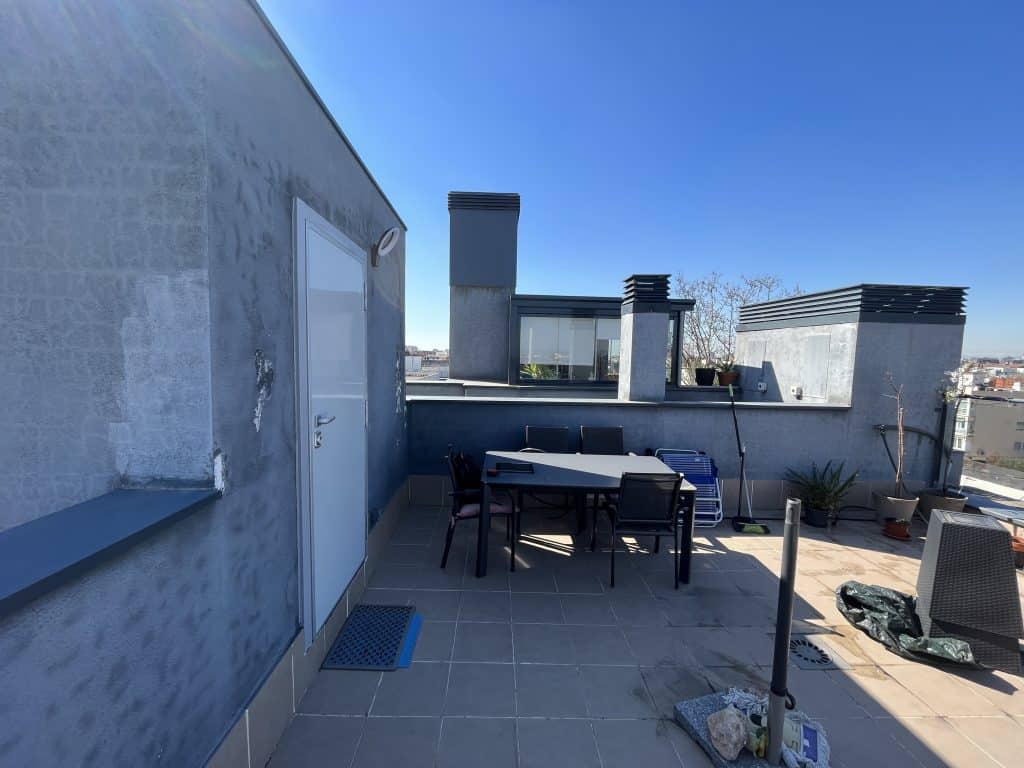 Cerramientos de terrazas en Madrid: Disfruta de tu espacio todo el año 15